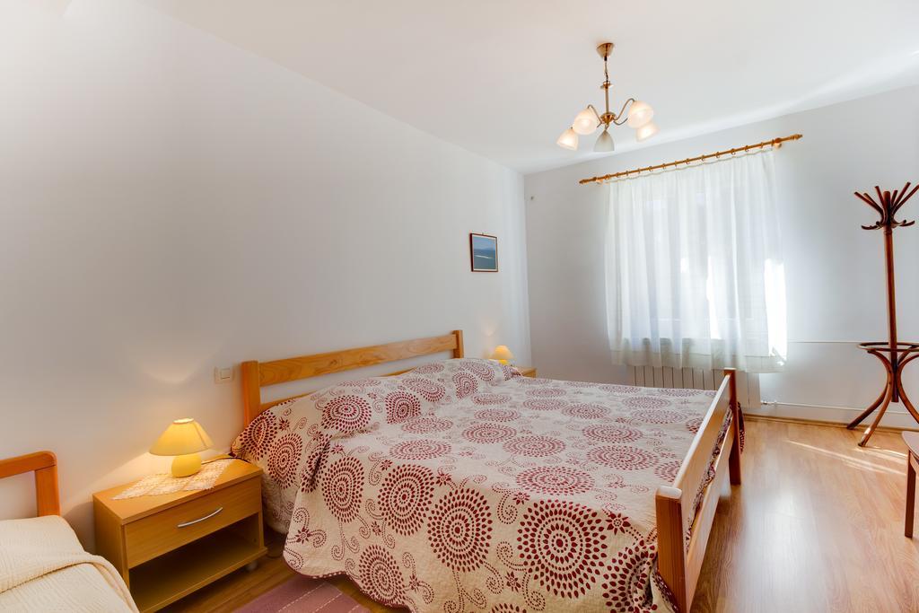 Apartmani Dorita Mali Lošinj Exterior foto